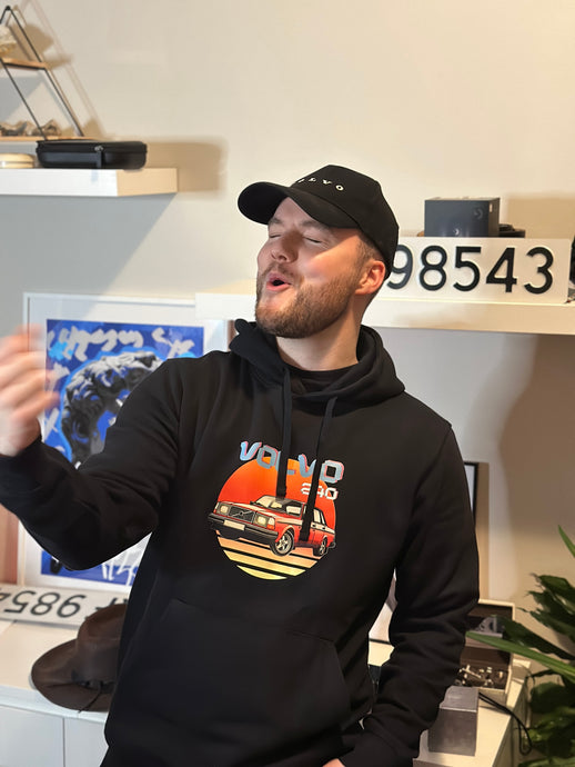Volvo 240 Retro Hoodie - Mello Shop