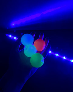 4 stk selvklebende Glowballs som lyser i mørket - Mello Shop